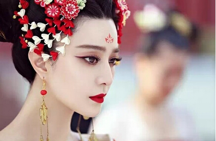 武媚娘停播 网友爆料范冰冰低胸装尺度过大