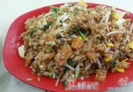 辣条炒饭引吃货叫好 创新理念屡屡跨越“黑暗料理”