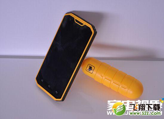 根据消息了解，此次云狐即将预售的新旗舰云狐A7采用5.5英寸屏，分辨率达到1080P水准，搭载主频2.2 GHz 联发科MTK6595八核处理器，配备3000mAh容量电池。
