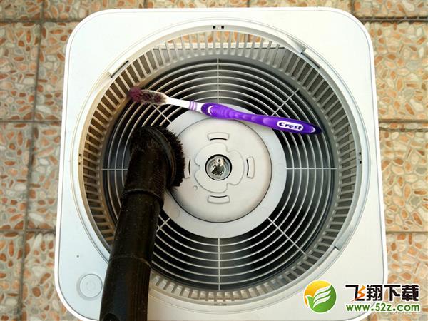 手把手教你清理小米净化器：拆开是这样的