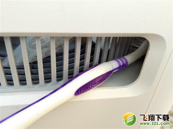 手把手教你清理小米净化器：拆开是这样的