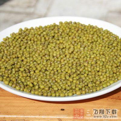 绿豆50g，粳米150g，冰塘适量