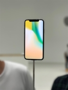 苹果iPhone X售价太贵怎么办 一组图片告诉你该不该购买