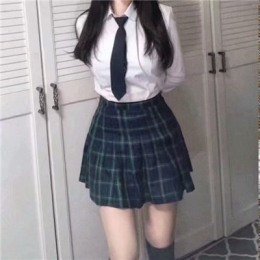 2020校园制服清纯女生头像高清 穿制服好看的清新女生头像