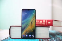AXON 10s Pro手机使用深度对比实用评测
