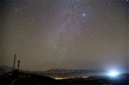 日月山星空图片唯美风景图片 星空高清图片唯美意境