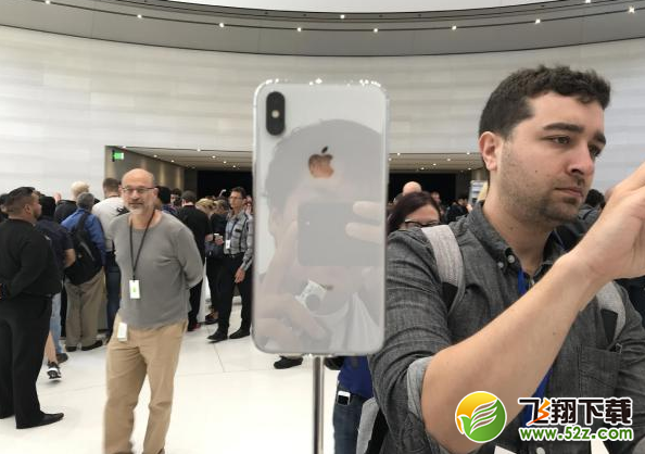 iPhone X现场实拍图一览 黑白正面没区别