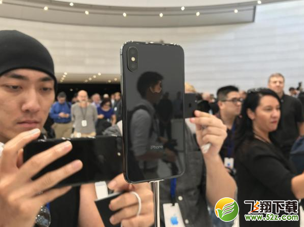 iPhone X现场实拍图一览 黑白正面没区别