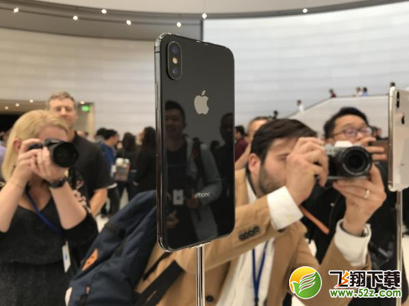 iPhone X现场实拍图一览 黑白正面没区别