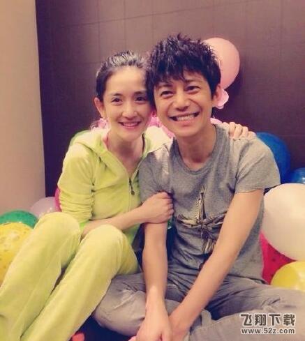 何炅晒与谢娜孕期合影 配文：因为你幸福所以我幸福