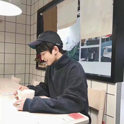 2018最新微信头像男生阳光帅气_微信头像男生霸气冷酷帅气2018最新