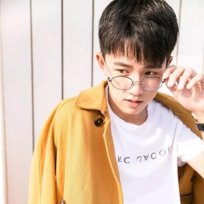 清爽干净的微信男生头像2018最新_微信头像男生帅气高清图片2018最新版