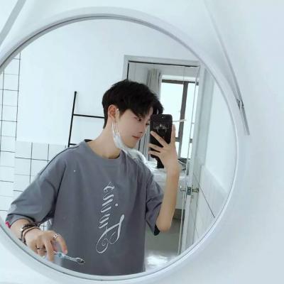 清爽干净的微信男生头像2018最新_微信头像男生帅气高清图片2018最新版